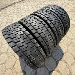 315/80R22.5 BRIDGESTONE 10-11mm 2023r NAPĘD KOMPLET OPON CIĘŻAROWE TK564